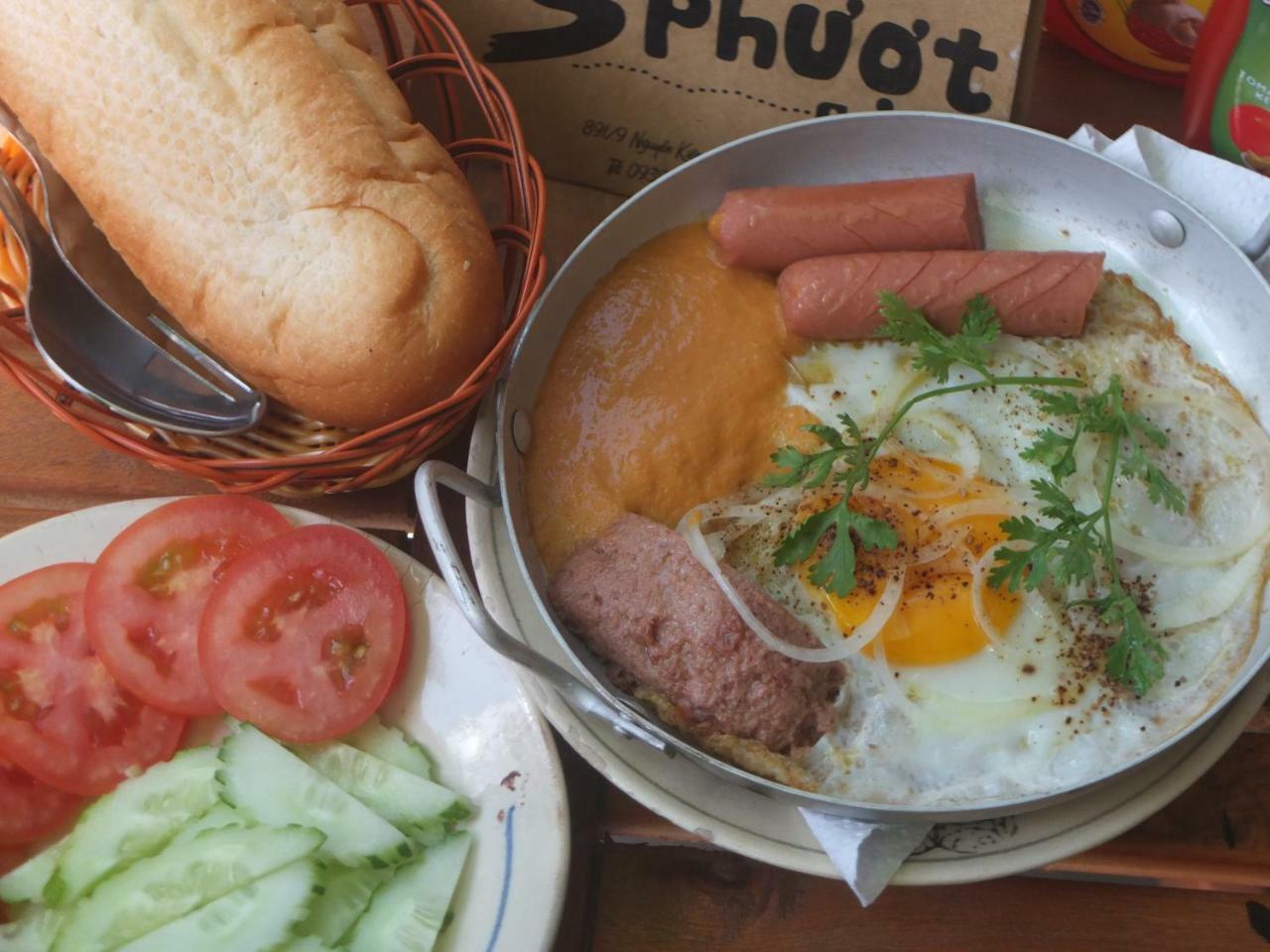 S Phuot Ban Me Homestay Buôn Ma Thuột Exteriör bild