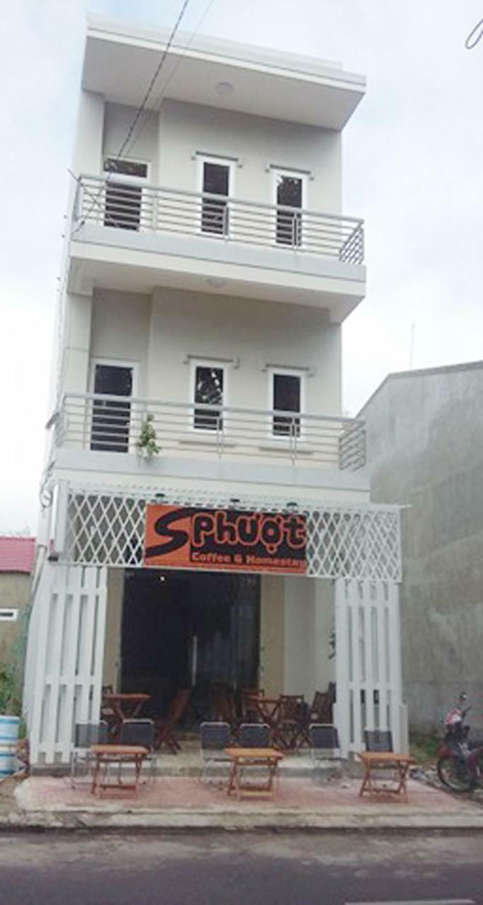 S Phuot Ban Me Homestay Buôn Ma Thuột Exteriör bild